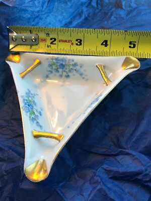 #ad Antique Very Rare Ashtray Royal Bayreuth 1902 1930 gilded and flowered triangle $26.90