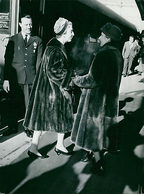 #ad Queen Louise Mountbatten welcomes Queen Ingrid... Vintage Photograph 1523795 $14.90