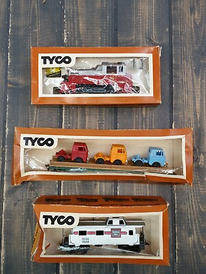 #ad TYCO Diesel Switcher Power Lighted Santa Fe Truck Carrier 8 Wheel Caboose LOT $59.99