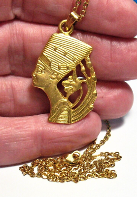 #ad GOLD QUEEN NEFERTITI EGYPT PENDANT ON CHAIN NECKLACE 18 INCHES LONG $85.00