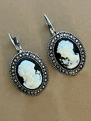 #ad New Pretty Vintage Black amp; White Cameo Earrings $10.00