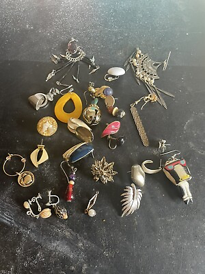#ad Misc. Vtg. Lot of 26 Single Costume Jewelry Earrings from a SW Va. Estate Sale $19.96