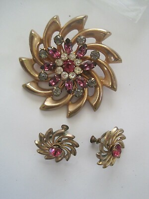 #ad Swirl Copper Colored Rhinestone Pink Pin Screw Earrings $12.97