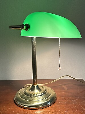 #ad Vintage Bankers Desk Lamp Classic Emerald Green Glass Shade Mid Century Styled $49.95