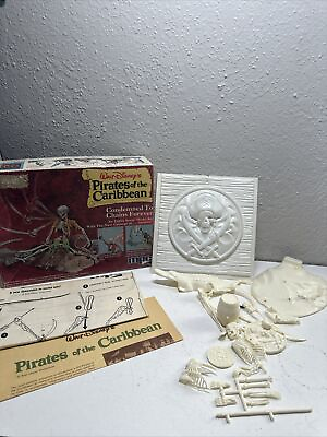 #ad Walt Disney Pirates of the Caribbean 1972 Condemned To Chains MPC Model Complete $115.00