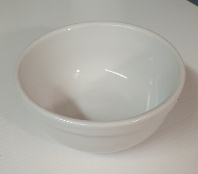 #ad Williams Sonoma white ceramic Bowl with edging. $18.00