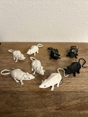 #ad BLACK amp; WHITE PLASTIC MICE HALLOWEEN PROPS SET OF 8 PIECES PRE OWNED $7.06