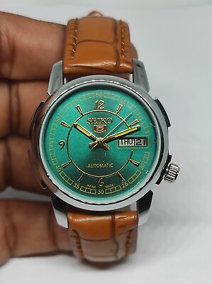 #ad SEIKO 5 AUTOMATIC VINTAGE GREEN DIAL MEN#x27;S WATCH WORKING ORDER FREE SHIPPING. $79.99