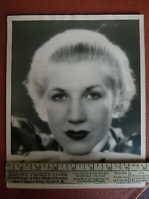 #ad Vintage 8x10 Photo Attractive Antique lounge singer 1940s $15.99