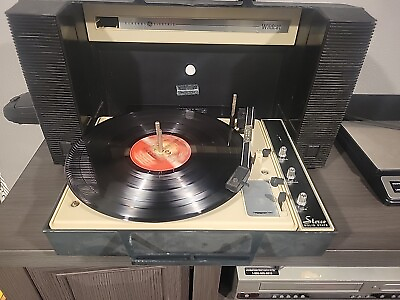 #ad Vintage General Electric GE Wildcat Portable Record Player Turntable $99.00