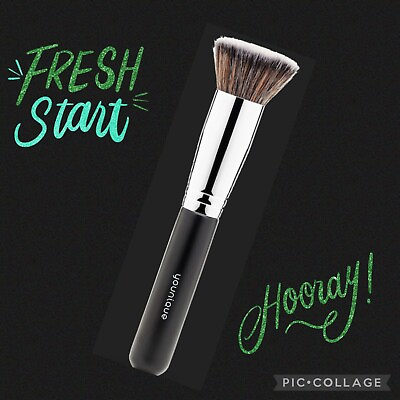#ad Younique Kabuki Brush New In Plastic Packaging $28.00
