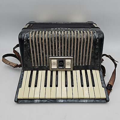 #ad Hohner Student VM Akkordeon 48 Basses Antique Instrument Read $299.99