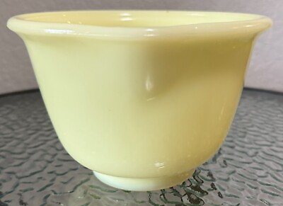 #ad Vintage 1930#x27;s Hamilton Beach Uranium Glass Yellow Custard Mixing Bowl 7quot; Spout $15.29