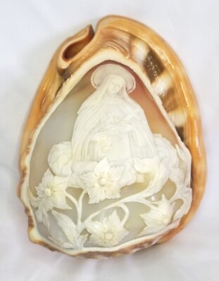 #ad Vintage St. Therese Of Lisieux Carved Cameo Conch Shell Lamp Shade $150.00