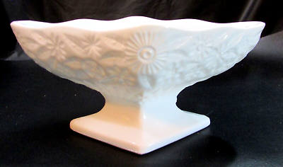 #ad Vintage White Milk Glass Daisy Button Diamond Pedestal Small 6quot; Compote Bowl $25.00