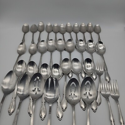 #ad Vintage Stainless By Oneida Ltd Deluxe Flatware Lot 40 Pieces See Pictures $99.99