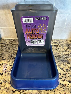 #ad Pet Automatic Feeder Holds 3 lbs $6.00