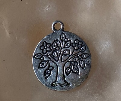 #ad Silver Tree Of Life Pendant Charm Flowing Tree Heart On Back 23.4mm X 19.5mm 2g $6.75