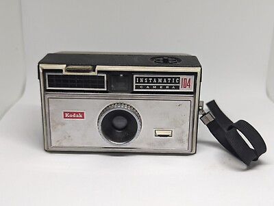 #ad Vintage 1960#x27;s Kodak Instamatic 104 Camera w Wrist Strap UNTESTED $5.49