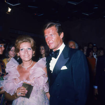 #ad English actor Roger Moore his wife Luisa Mattioli premiere Jam 1973 Old Photo AU $9.00
