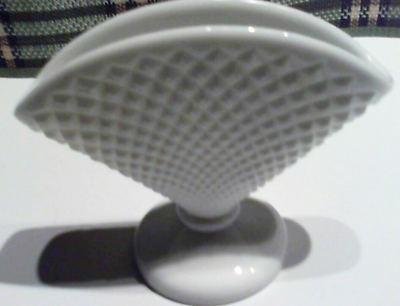 #ad Westmoreland Glass English Hobnail 5quot; Diamond Point Milk Glass Fan Vase 1970#x27;s $10.99