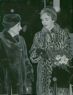 #ad Queen Louise Mountbatten welcomes Queen Ingrid... Vintage Photograph 1523794 $14.90