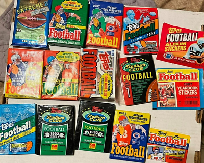 #ad OLD VINTAGE TOPPS FOOTBALL CARDS IN SEALED WAX PACKS 100 CARD LOT $37.99