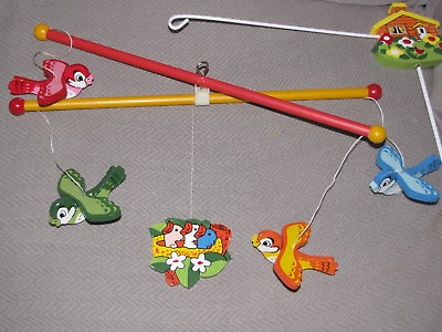 #ad VINTAGE BABY MOBILE WOOD WOODEN WITH MULTI COLOR BIRDS NURSERY DECOR $22.49