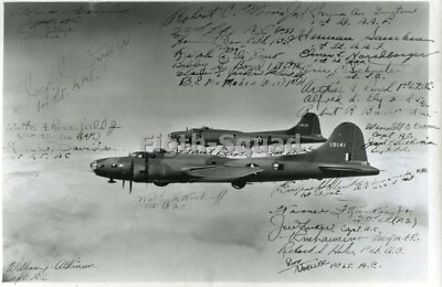 #ad WW2 Picture Photo FLYING FORTRESSES 8 TH BOMBER GROUP amp; SIGNATURES 5782 $5.95