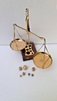 #ad Solid Brass And Wood Small Weighing Scale With Some Weights Greats Collectible $25.29