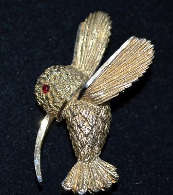 #ad Vintage BSK Flying Hummingbird with Red Eye amp; Ribbed Wings Gold Tone Pin $29.99