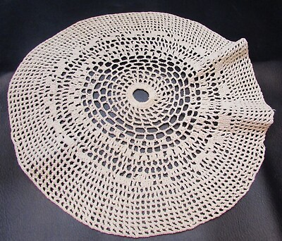 #ad Vintage 1950#x27;s Medium 10 1 2quot; dia Round Ivory Thread Hand Crocheted Lace Doily $15.00