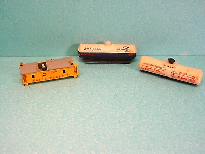 #ad N Scale 3 Train Cars without Trucks 1 Atlas Tank 2 Unbranded Tank and a Caboose $15.95