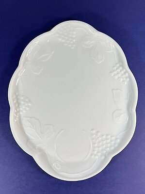 #ad Berries and Vine Ceramic White Plate $21.00