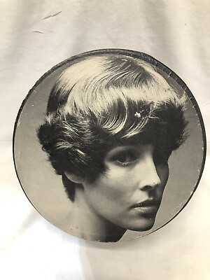 #ad PARAGON Vintage Wig Box 1970#x27;s The Versatile Head Dress By Paragon 7.75”D Used $29.99