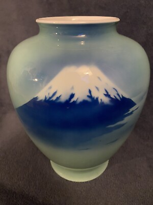 #ad Early 20th C Fukagawa Mt. Fuji Vase 10”x7” $450.00