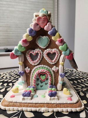 #ad LOVE amp; CUPCAKES PASTEL HEART LED CLAY HOUSE 2023 COLLECTION HARD TO FIND $94.99